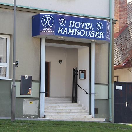 Hotel Rambousek Nové Město nad Metují Bagian luar foto