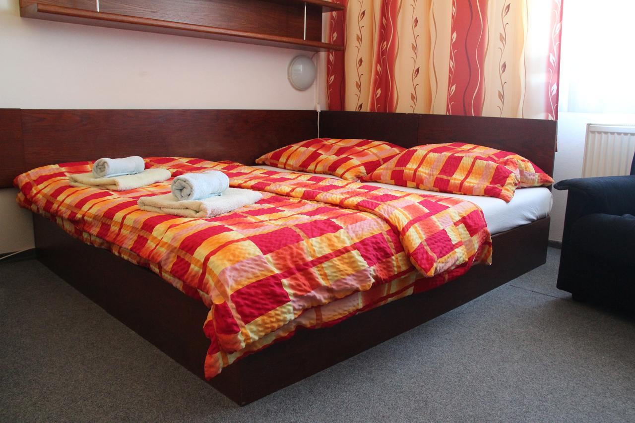 Hotel Rambousek Nové Město nad Metují Bagian luar foto